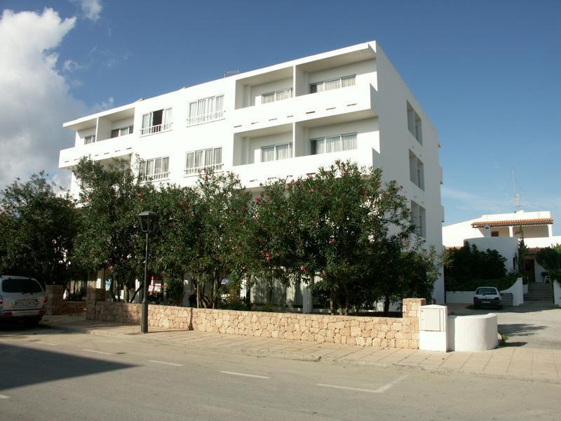 Maria Hotel Es Pujols Exterior photo